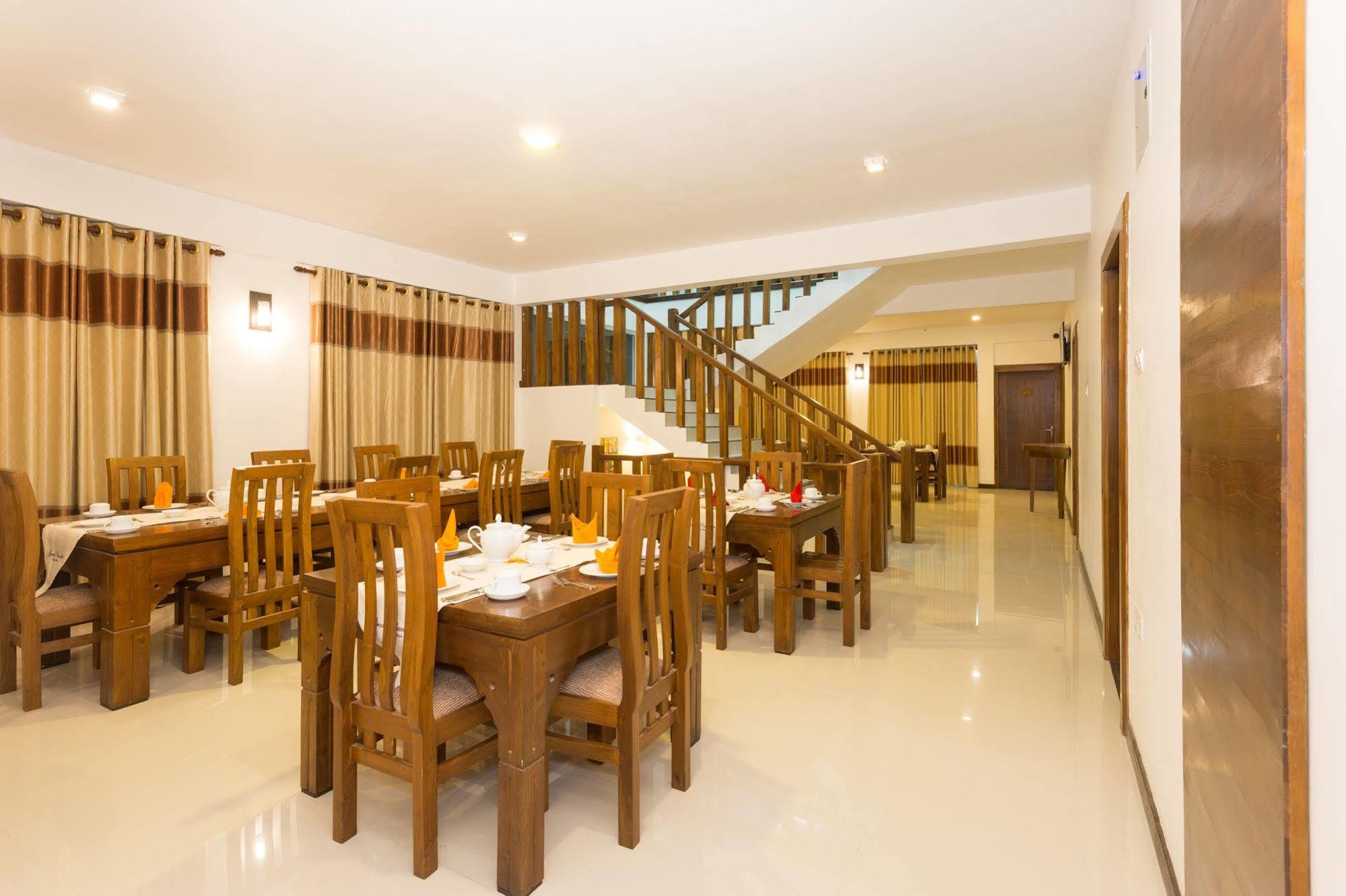 Grand Camellia Hotel Nuwara Eliya Kültér fotó