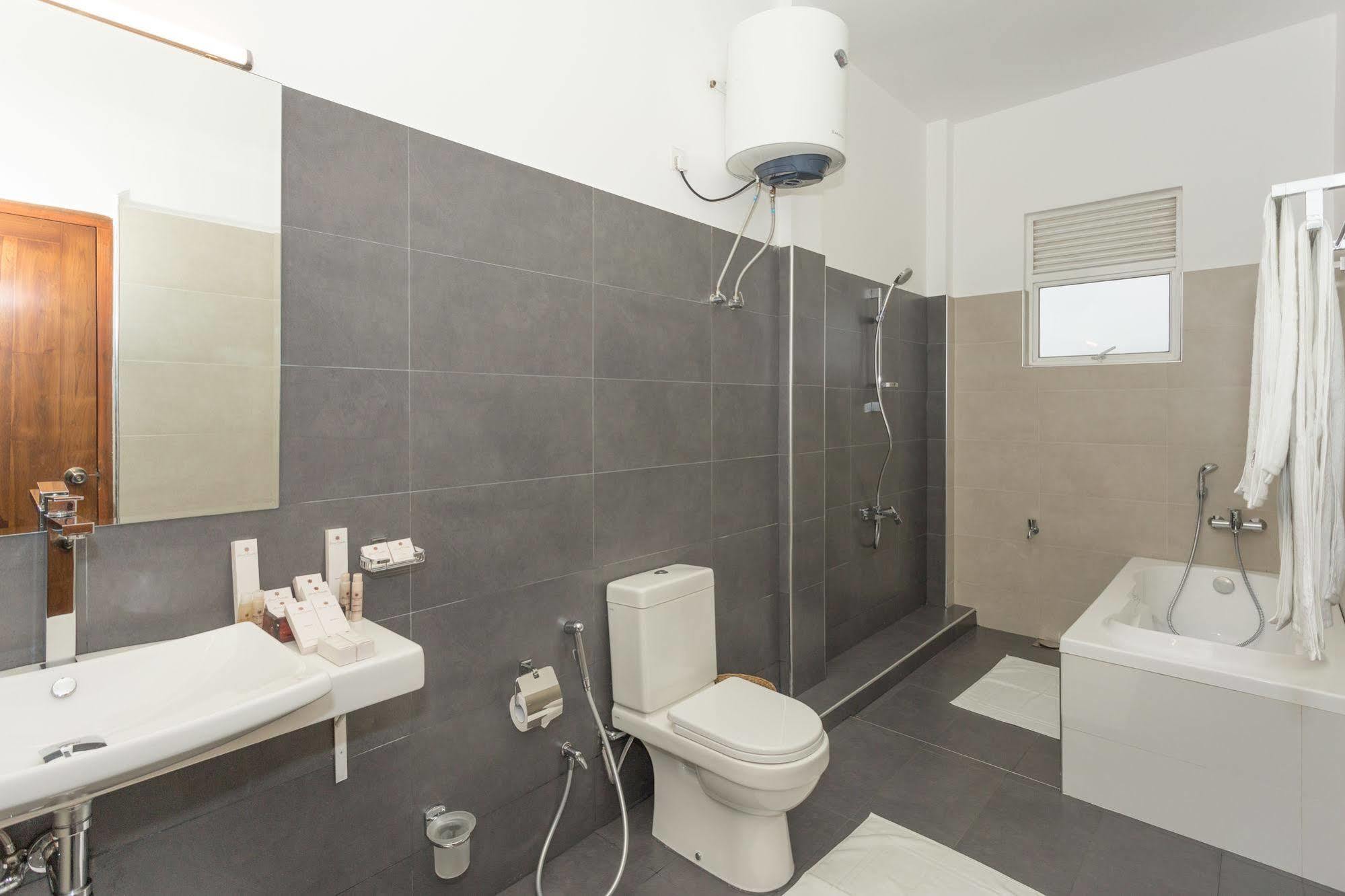 Grand Camellia Hotel Nuwara Eliya Kültér fotó