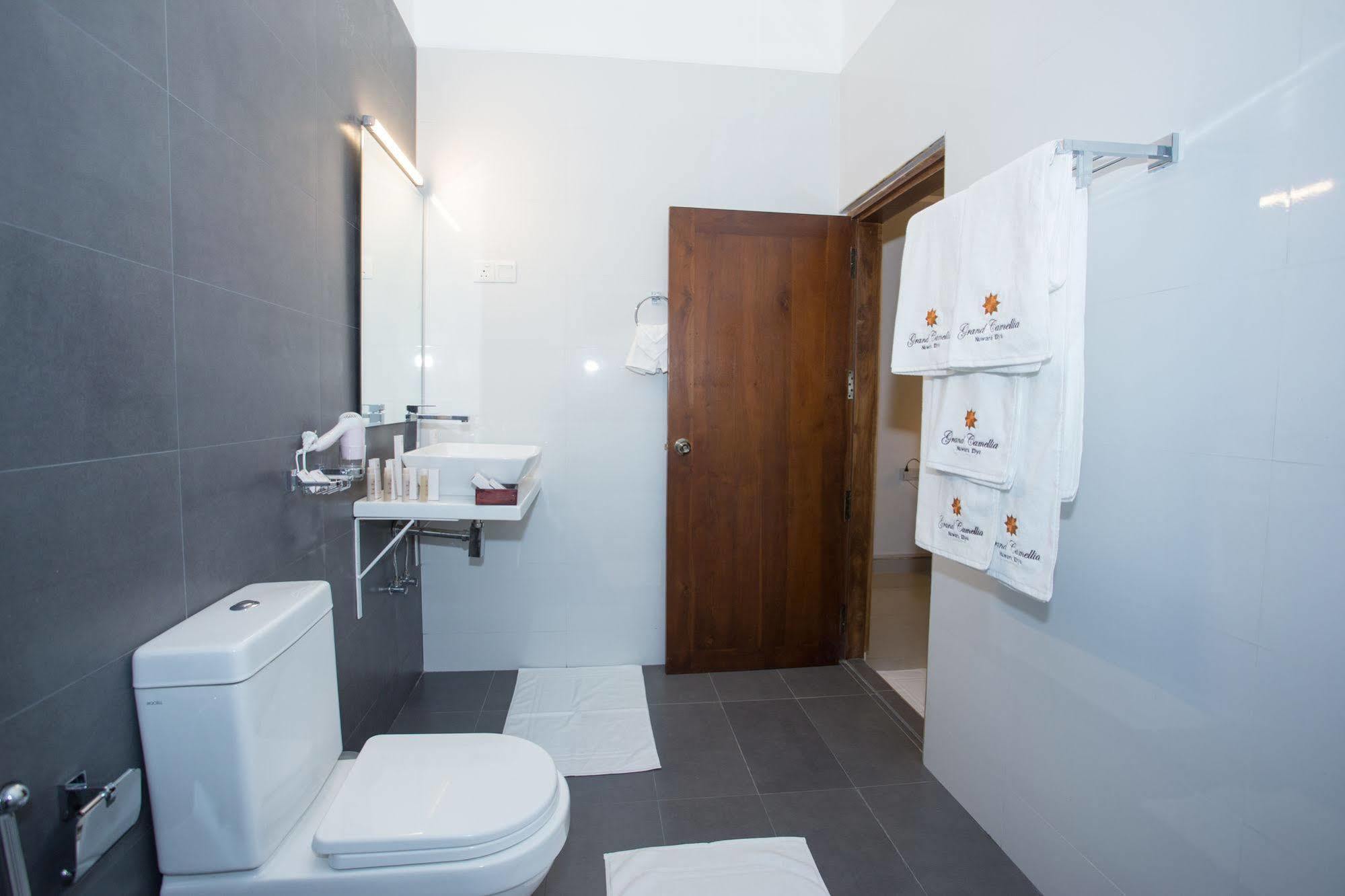 Grand Camellia Hotel Nuwara Eliya Kültér fotó